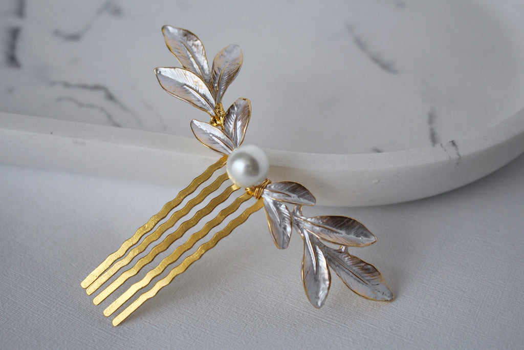 Pearl Leaf Wedding Hair Comb: Gold Bridal Hairpiece