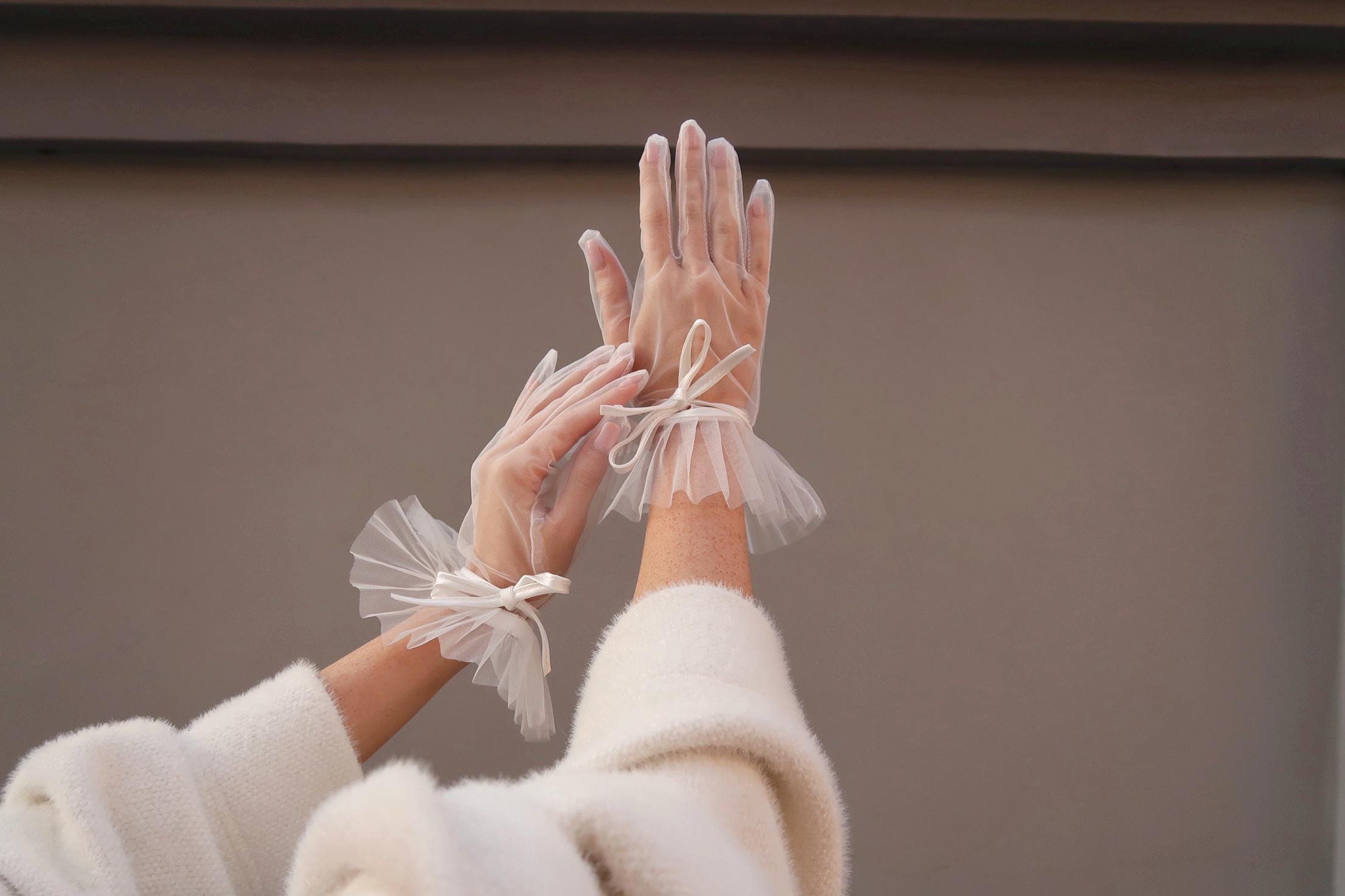 Short Bridal Gloves, Chiffon Gloves with Ribbon