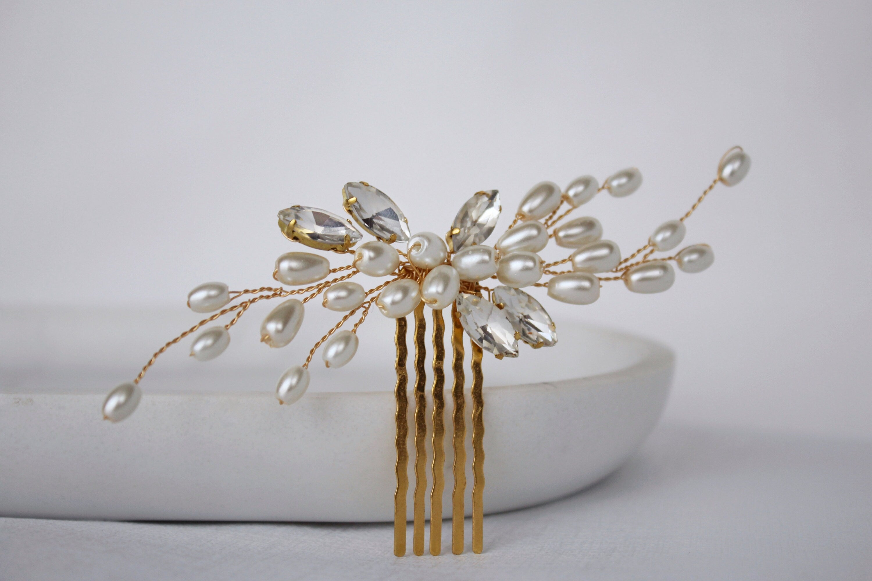 Pearl Wedding Hair Comb: Gold Bridal Hairpiece