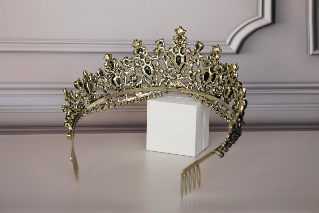Black Swan Tiara, Black Gothic Tiara
