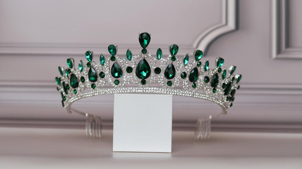 Emerald tiara, Green wedding crown