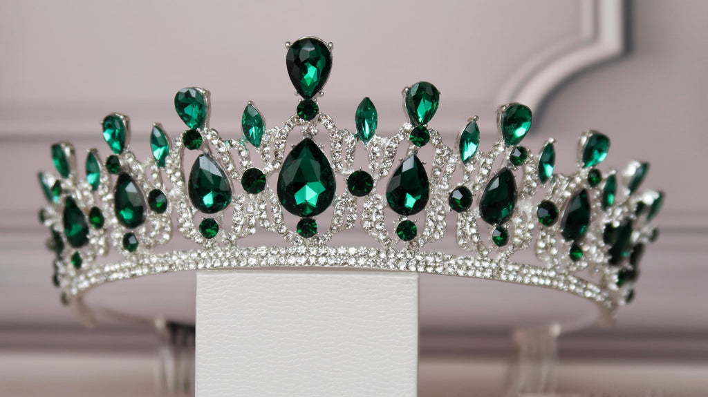 Emerald tiara, Green wedding crown
