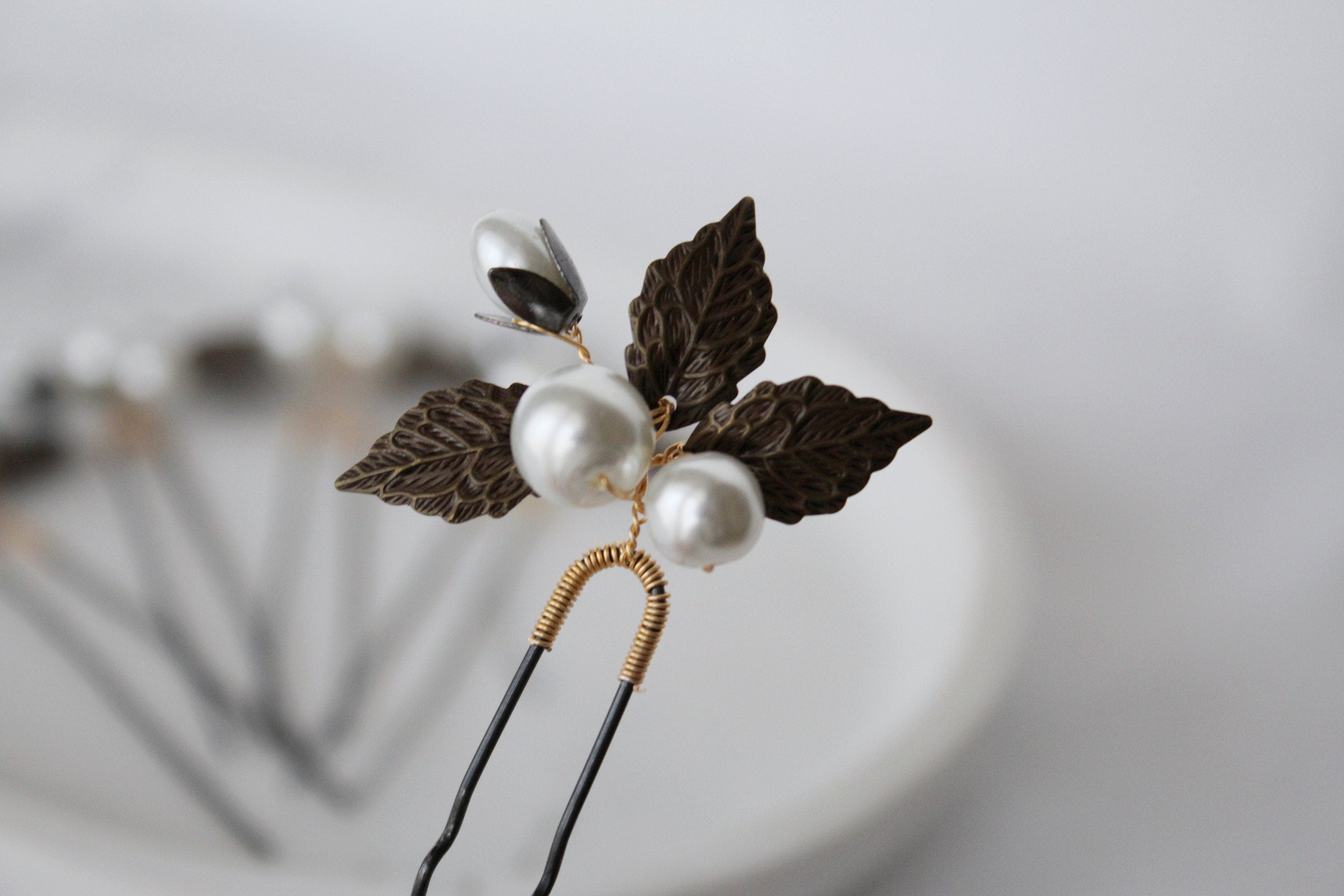 Vintage Pearl Hair Pins: Bronze Leaf Bridal Hair Accessory