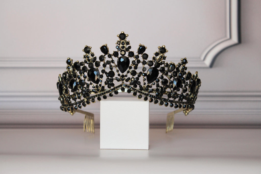 Black Swan Tiara, Black Gothic Tiara