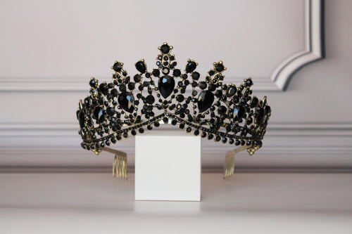Black Swan Tiara, Black Gothic Tiara