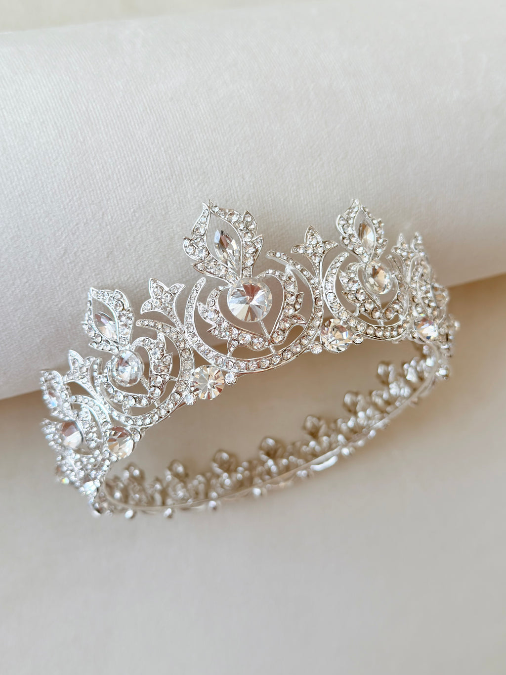 Round Bridal Crown