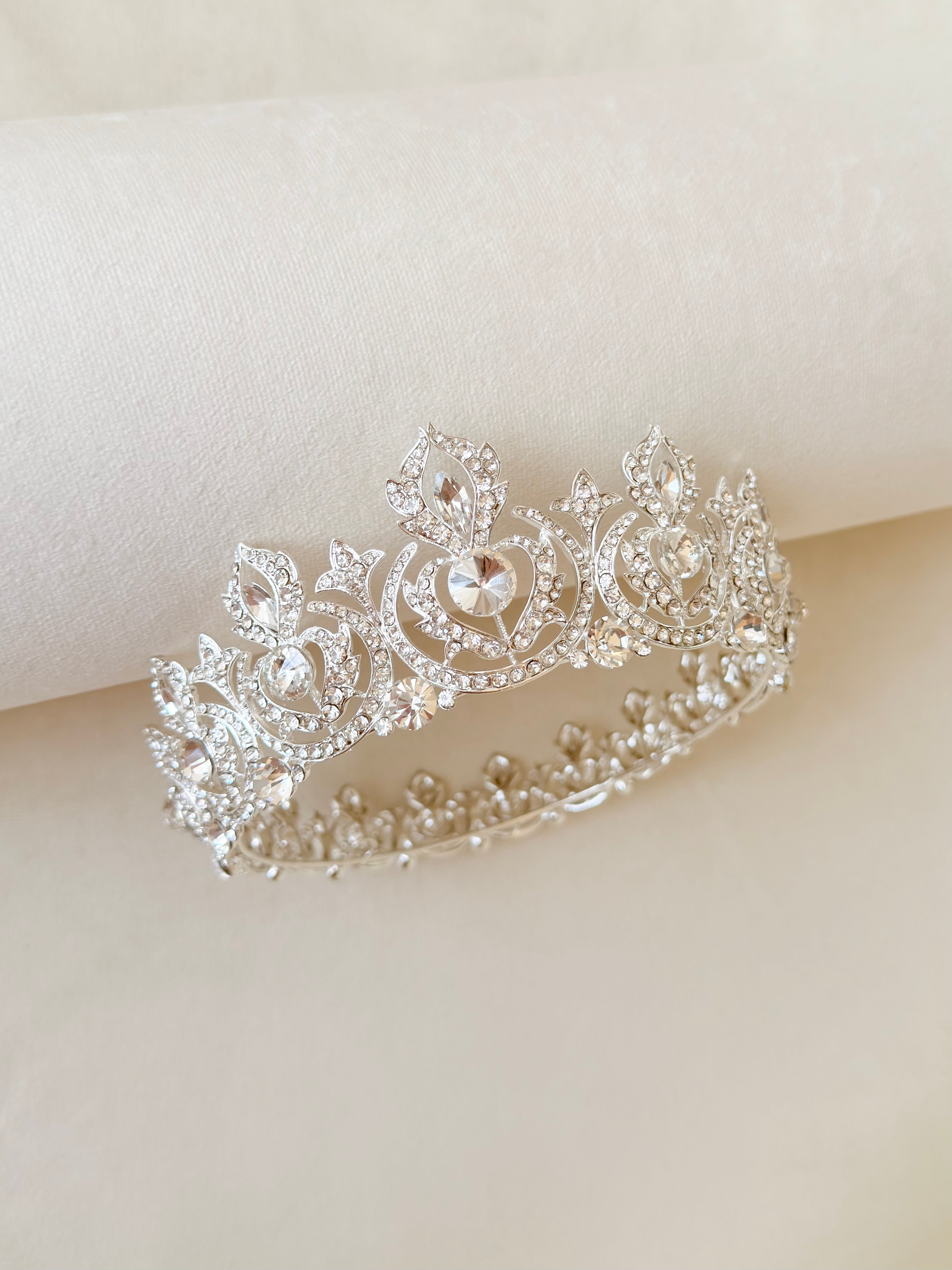 Round Bridal Crown