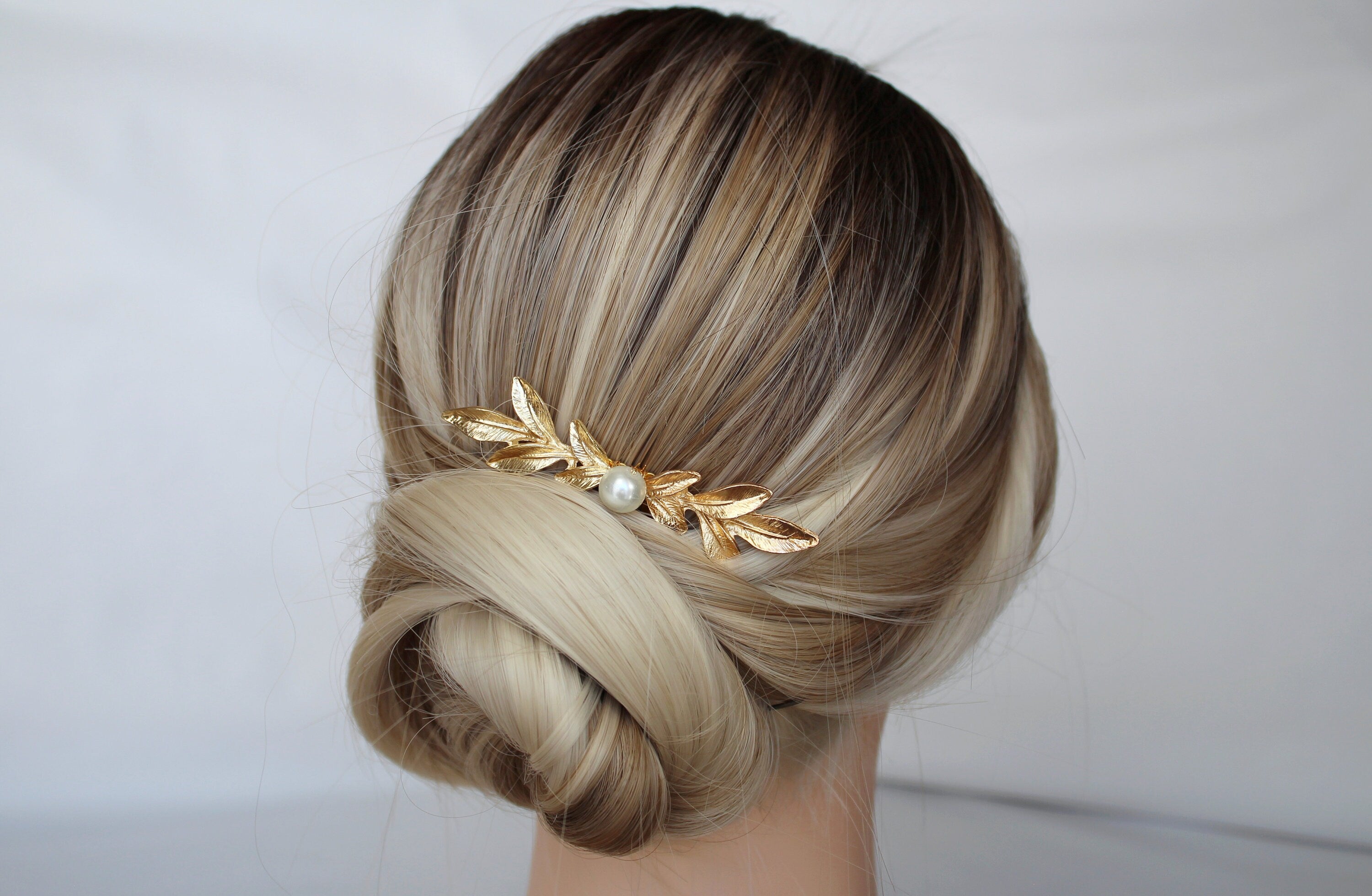 Pearl Leaf Wedding Hair Comb: Gold Bridal Hairpiece