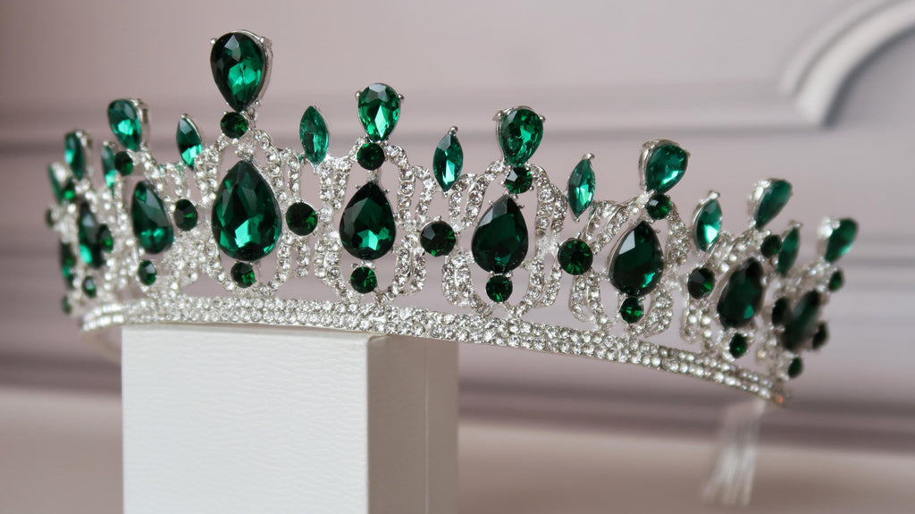 Emerald tiara, Green wedding crown