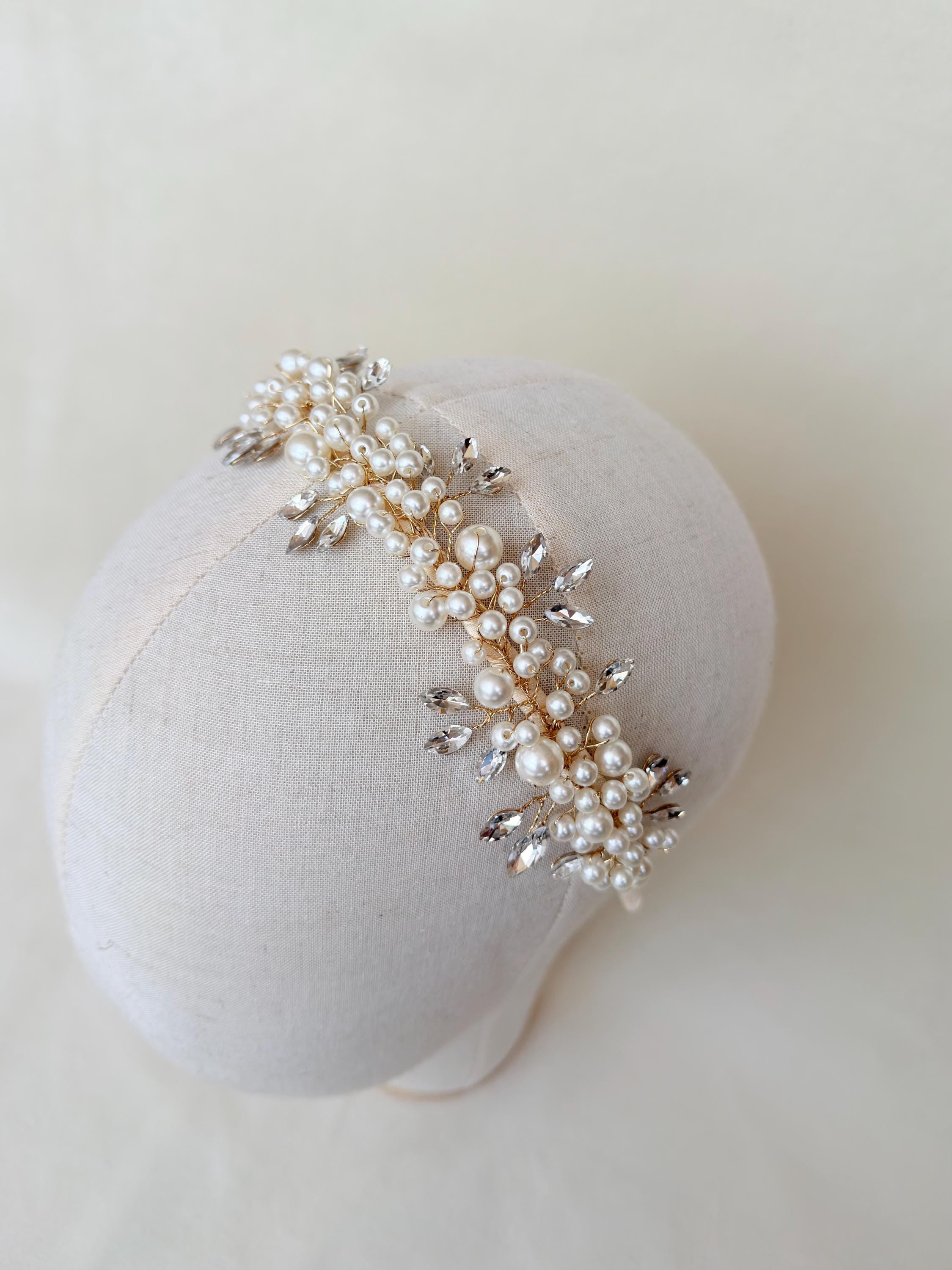 Ivory Bridal Headband, Wedding Hair Accessory, Elegant Pearl Headpiece, Minimalist Bride Hairband, Ivory Crown Headband